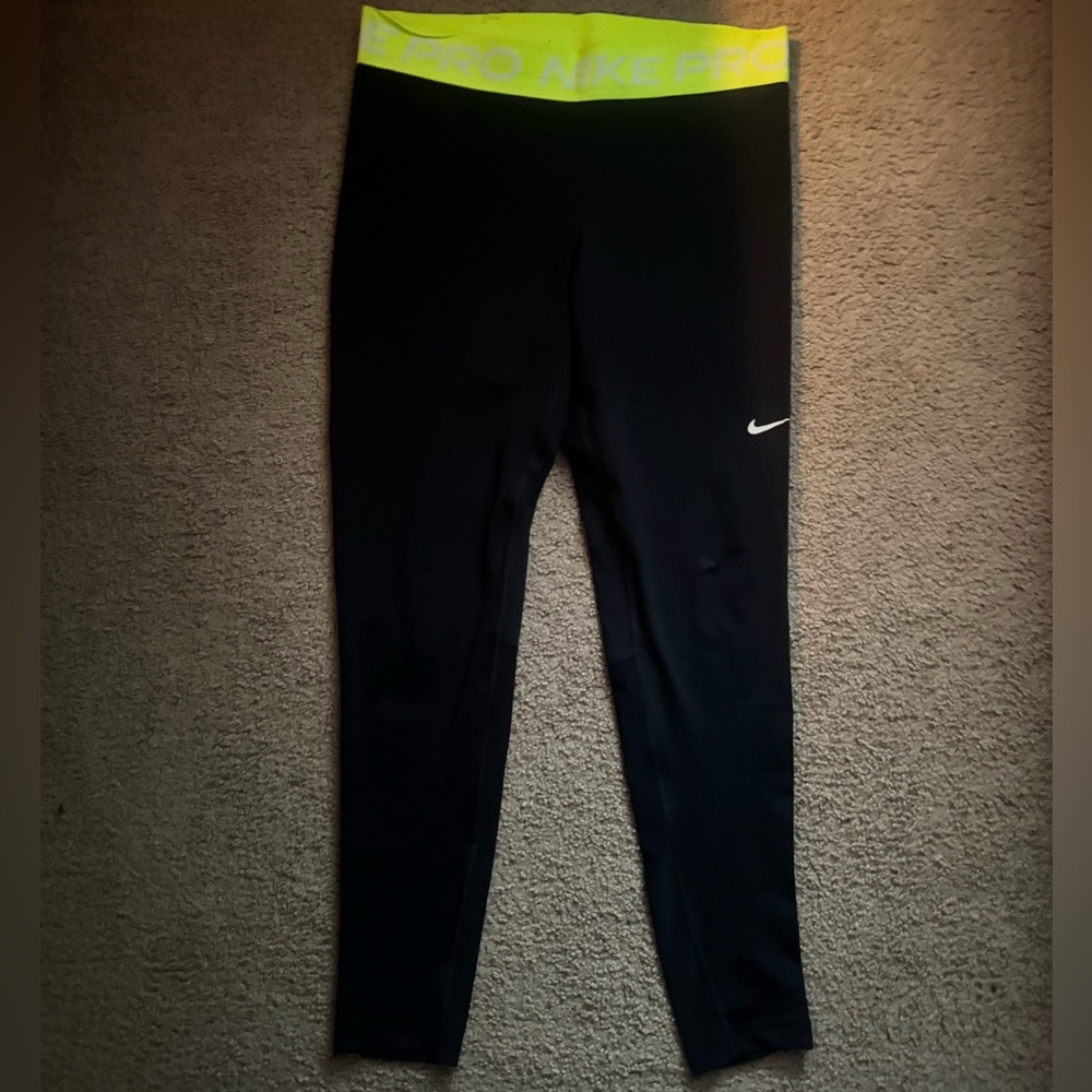 Nike Pro leggings